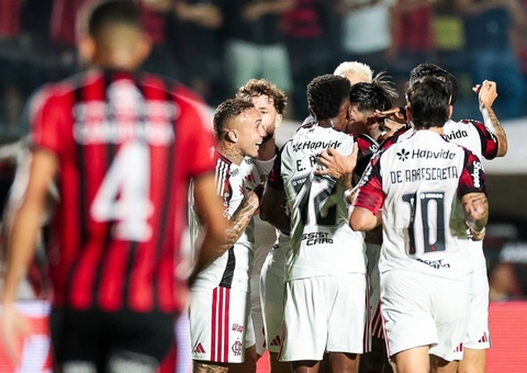 Flamengo vence o Vitória e soma os primeiros três pontos no Brasileiro