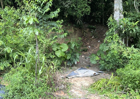 Homem é encontrado em decomposição em área de mata no Japiim