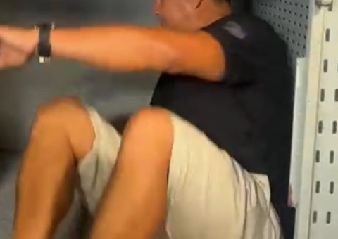 Comandante de lancha é preso após naufrágio no Encontro das Águas; vídeo