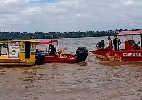 Bombeiros localizam lancha a 50 metros de profundidade no Encontro das Águas