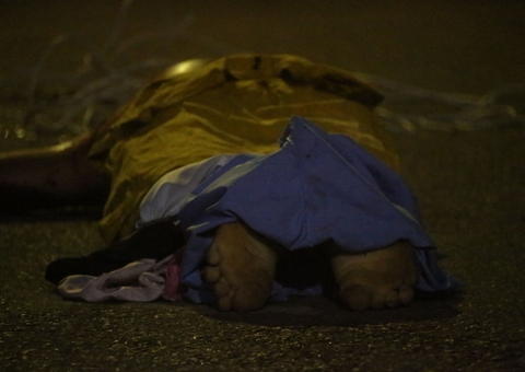 Corpo é encontrado com mãos e pés amarrados na Compensa