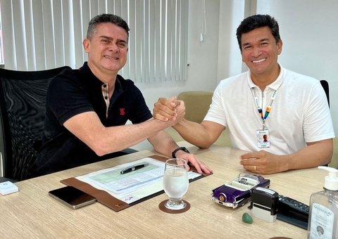 Secretário de Habitação sela apoio a David Almeida ao Governo