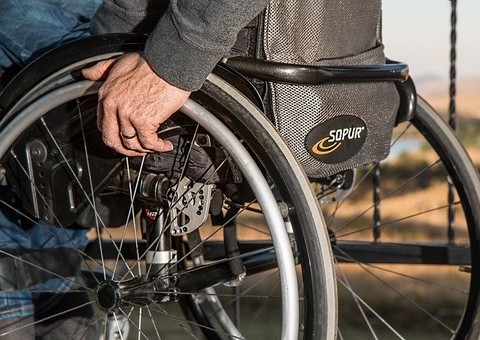 Cadeirante é preso com arma enquanto jogava dominó em Manaus