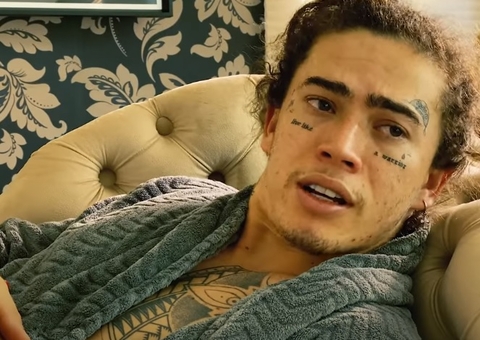 Whindersson lança 1º vídeo após morte do filho, cita Manaus e internautas reagem: 'me destruiu'