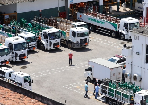 Ceará recebe oxigênio de outros estados após explosão na White Martins