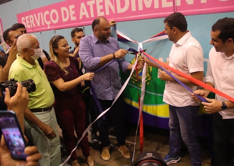 Ônibus do Idoso com atendimentos psicossociais, jurídicos e de saúde é entregue em Manaus