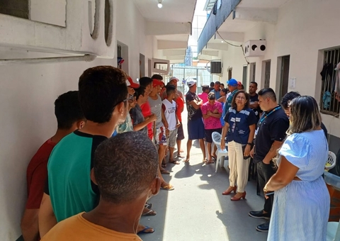 Vagas de empregos são oferecidas para vítimas de deslizamento no Jorge Teixeira, em Manaus