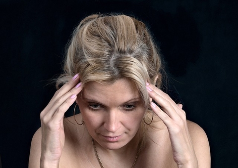 Dor de cabeça no calor? Aprenda a prevenir as crises