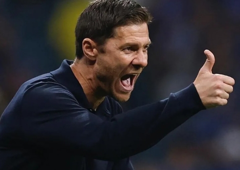 Xabi Alonso segue pressionado, mas otimista para o clássico da Champions