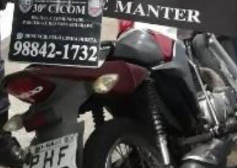 Dupla é presa com motocicleta roubada no Jorge Teixeira