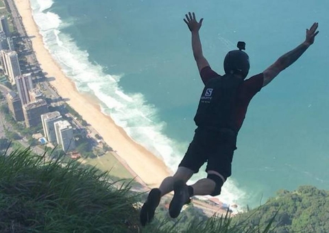 Vídeo: Salto que precedeu morte de esportista de jump no RJ é divulgado