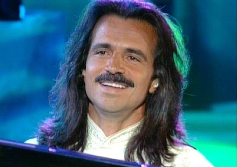 Brasileira perde R$ 880 mil achando que namorava músico grego Yanni