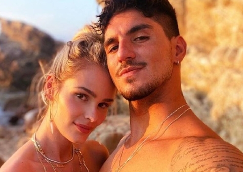 Gabriel Medina e mãe trocam farpas e Yasmin Brunet manda indireta