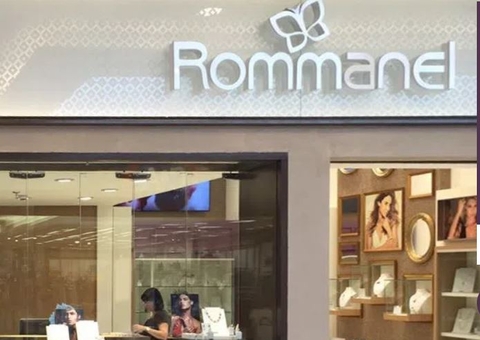 Homem é espancado após roubar loja da Rommanel em shopping de Manaus