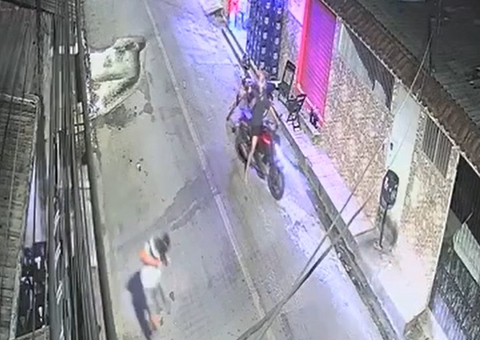 Vídeo mostra criminoso executando goleiro após atirar em homem no Monte das Oliveiras