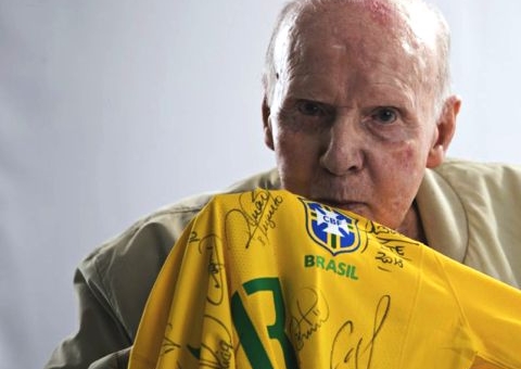 Museu Seleção Brasileira inaugura estátua de Zagallo nesta quinta