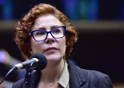 Decisão da Câmara sobre Zambelli é ilegal e pode cair no STF, avaliam ministros 