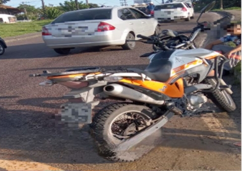 Motociclista fica ferido ao sofrer acidente a caminho do trabalho em Manaus