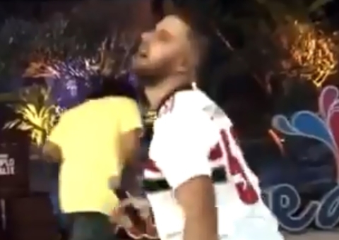 Sertanejo Zé Neto faz gestos homofóbicos ao usar camisa do São Paulo