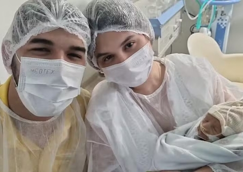  Zé Vaqueiro desabafa aos 11 meses do filho: 'síndrome incompatível com a vida'