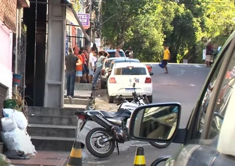 Homem é preso após estrangular companheiro no quarto de hotel em Manaus