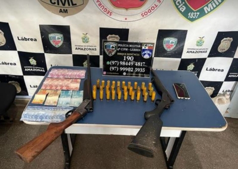 Homens são presos enquanto exibiam espingardas pelas ruas de Lábrea