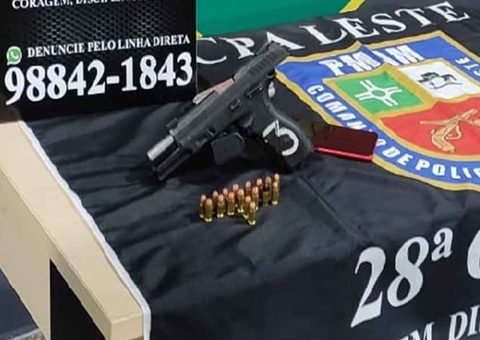 Homem é preso enquanto 'passeava' exibindo pistola em rua de Manaus