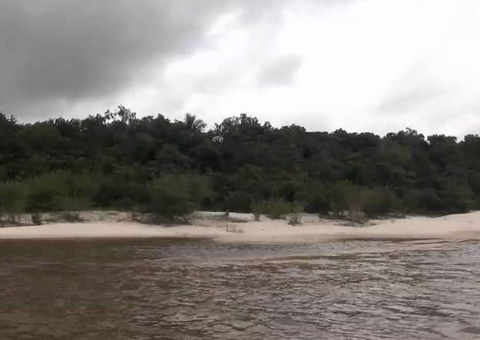 Homem morre afogado após barco naufragar no Amazonas