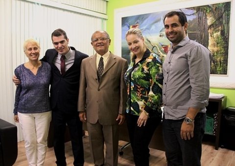 Defensor público toma posse na sede da DPE-AM