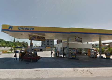 Assaltantes limpam posto e loja de conveniência