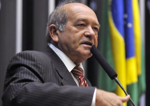 Praciano propõe debate sobre fracasso da Língua Inglesa no Ensino Médio