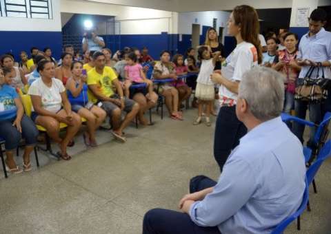 Prefeito reúne com desabrigados da Comunidade da Sharp e busca solução para áreas de risco