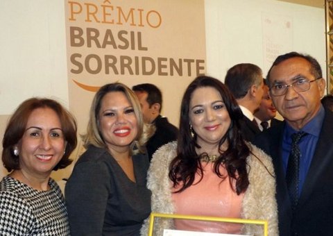 Equipe da Semsa recebe prêmio em Florianópolis