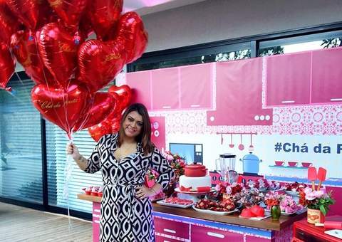 Prestes a subir ao altar, Preta Gil reúne famosos em Chá de Panela