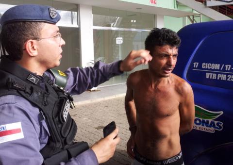 Homem que tentava assaltar doméstica é preso em flagrante