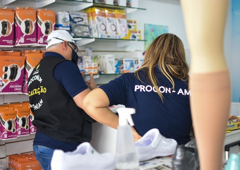 Empresa é multada por vender kit com oxigênio a R$ 5 mil em Manaus