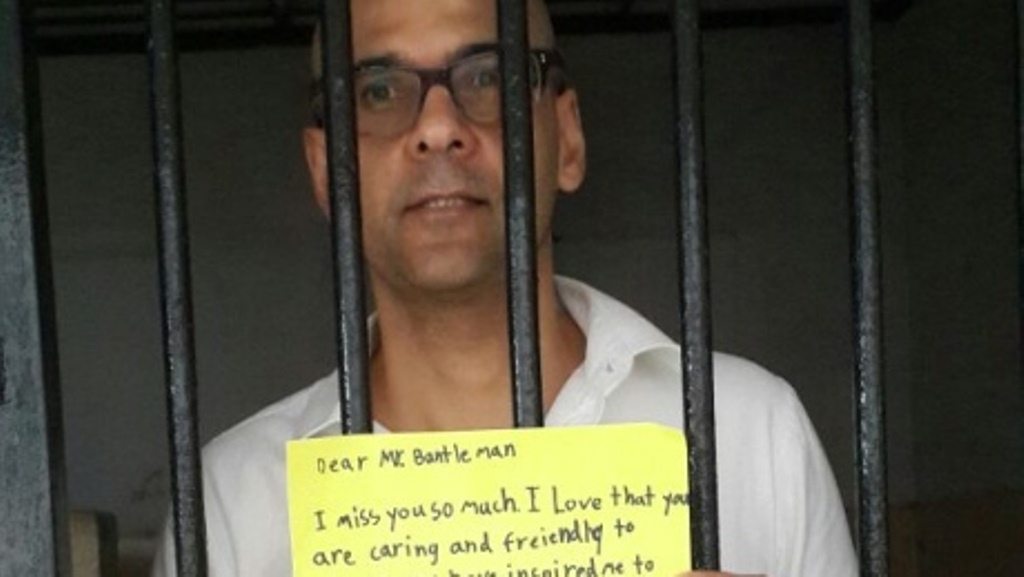  Professor é condenado por abuso sexual infantil na Indonésia; veja qual foi a pena