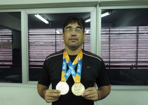 Professor  amazonense conquista  medalhas de ouro em Miami  