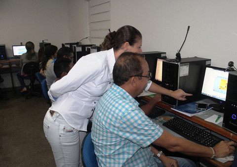 Educadores participam de formação para tornar as aulas mais atrativas