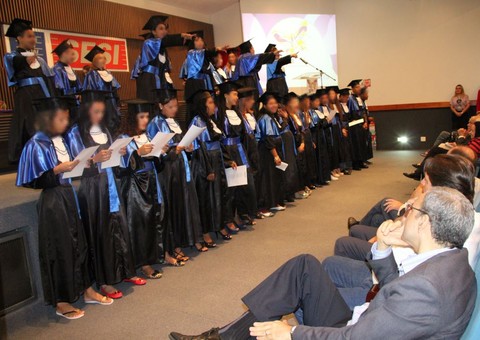 Programa Vira Vida forma mais 38 alunos no Amazonas