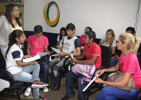 Semed inicia Programa Nacional de Inclusão de Jovens