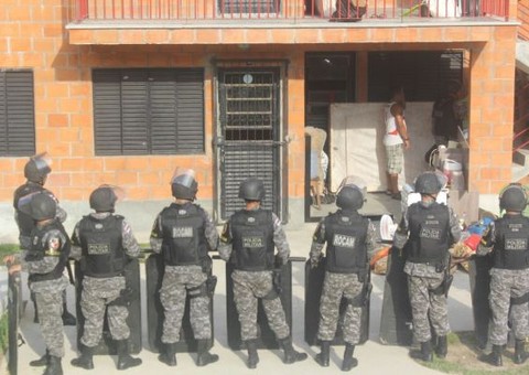 Polícia reintegra posse no Prosamim de Santa Luzia