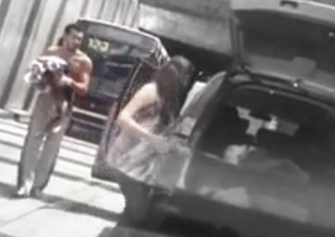 Após polêmica dos pit bulls, vídeo que mostra compaixão em Manaus volta a ganhar força