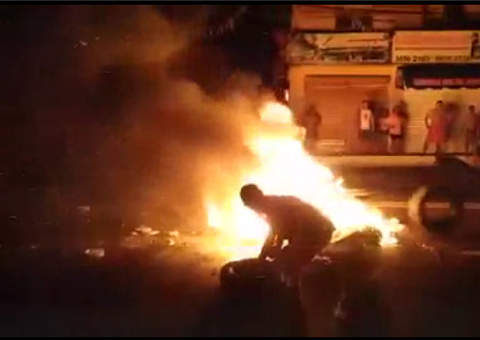 Moradores protestam contra falta de energia