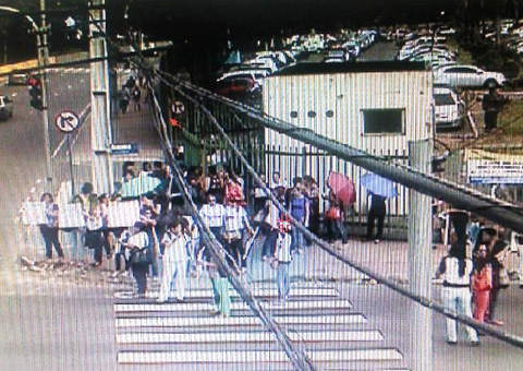 Manifestações prejudicam trânsito na zona Oeste