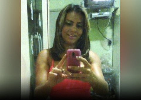 Homem flagra ex-namorada com cantor sertanejo e mata jovem a facadas