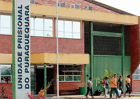 Presa ao tentar entrar  com maconha na prisão