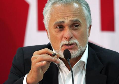 Para ministro do STF, Genoino tinha direito de renunciar