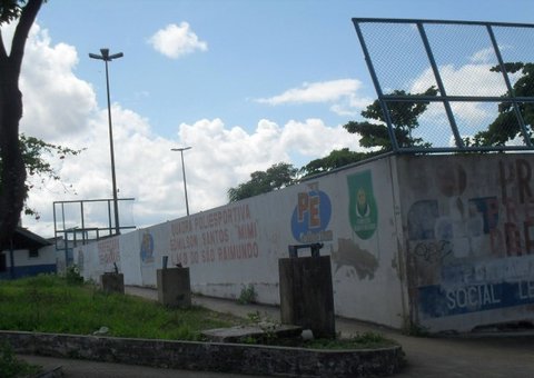 Prefeitura reforma quadra Edmilson Santos