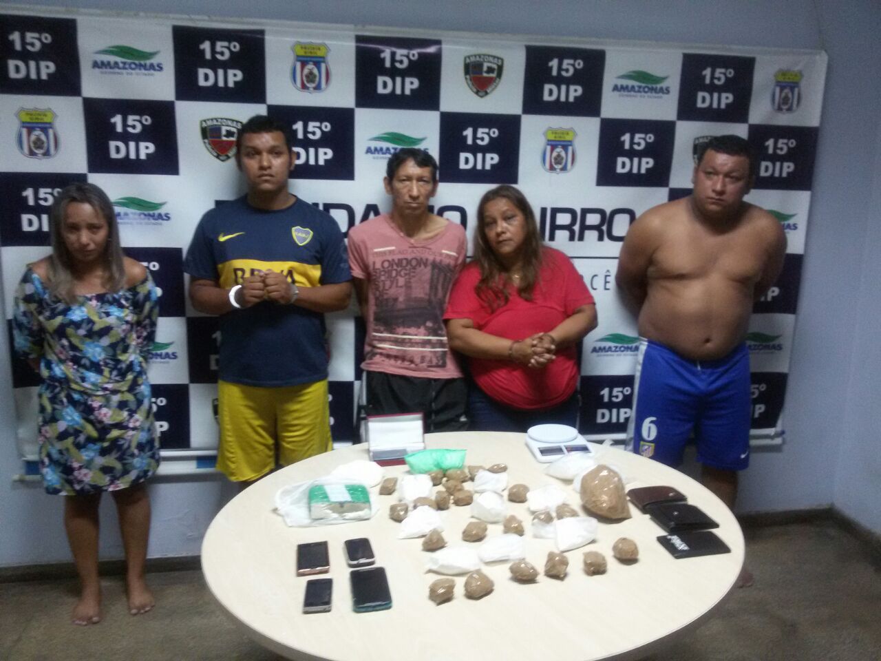 Família  do tráfico do bairro Terra Nova é presa com 4 kg de drogas